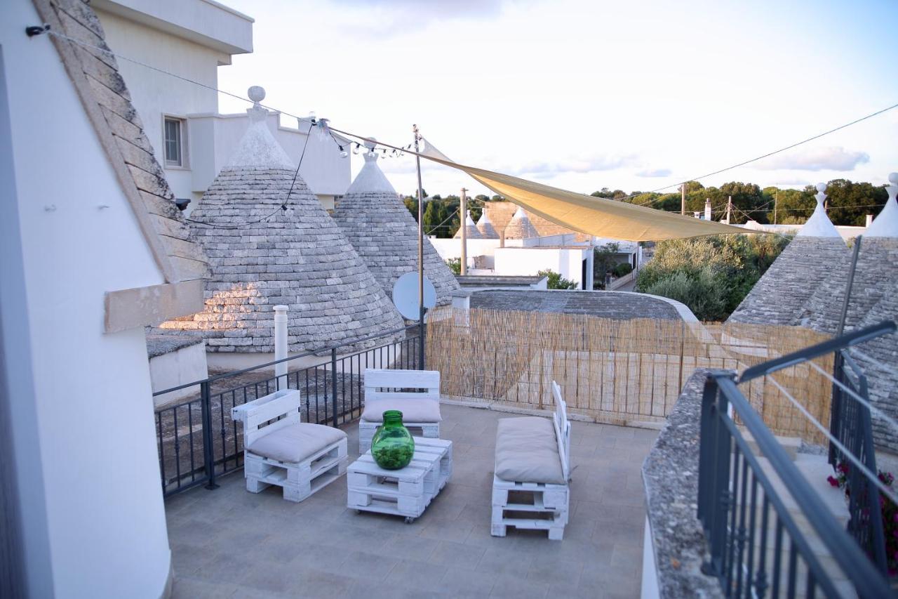 Valle D'Itria Trullo Sovrano Sul Monte Cisternino Bagian luar foto